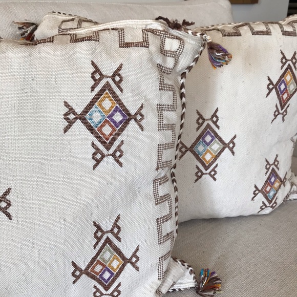 SOLD. Duplicate photo. - Picture 3 of 3